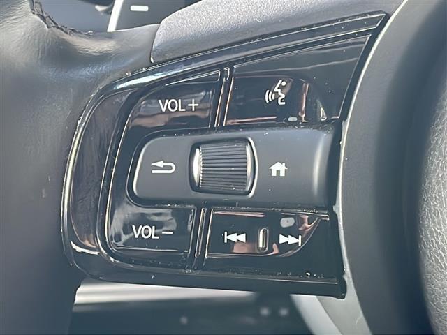 ヴェゼル ｅ：ＨＥＶ　Ｚ　純正メーカーナビフルセグＴＶ　バックカメラ　ＥＴＣ２．０　パワーバックドア　純正１８インチアルミ　ハーフレザーシート　シートヒーター　ステアリングヒーター　前後コーナーセンサー　後退出庫サポート（9枚目）