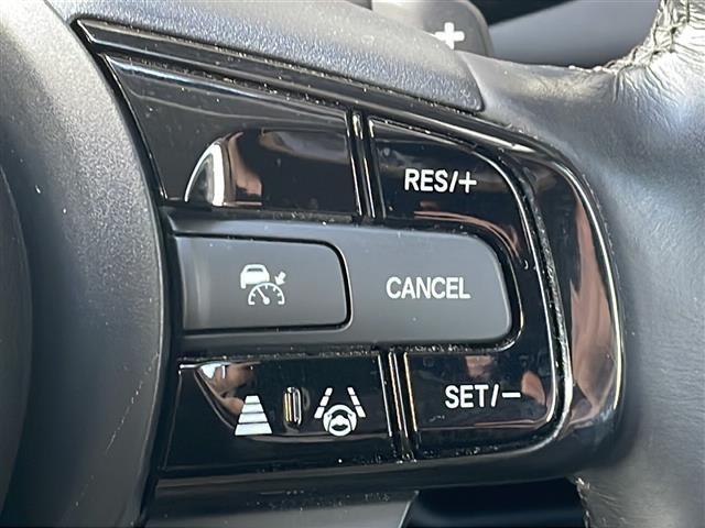 ヴェゼル ｅ：ＨＥＶ　Ｚ　純正メーカーナビフルセグＴＶ　バックカメラ　ＥＴＣ２．０　パワーバックドア　純正１８インチアルミ　ハーフレザーシート　シートヒーター　ステアリングヒーター　前後コーナーセンサー　後退出庫サポート（10枚目）