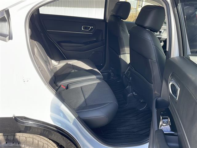 ヴェゼル ｅ：ＨＥＶ　Ｚ　純正メーカーナビフルセグＴＶ　バックカメラ　ＥＴＣ２．０　パワーバックドア　純正１８インチアルミ　ハーフレザーシート　シートヒーター　ステアリングヒーター　前後コーナーセンサー　後退出庫サポート（17枚目）