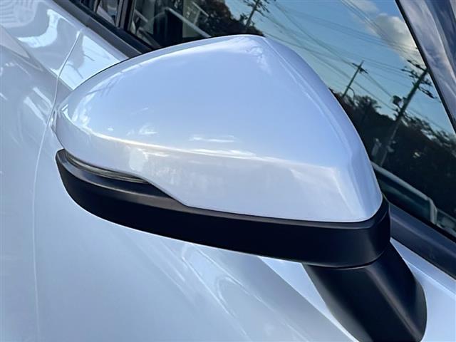 ヴェゼル ｅ：ＨＥＶ　Ｚ　純正メーカーナビフルセグＴＶ　バックカメラ　ＥＴＣ２．０　パワーバックドア　純正１８インチアルミ　ハーフレザーシート　シートヒーター　ステアリングヒーター　前後コーナーセンサー　後退出庫サポート（33枚目）