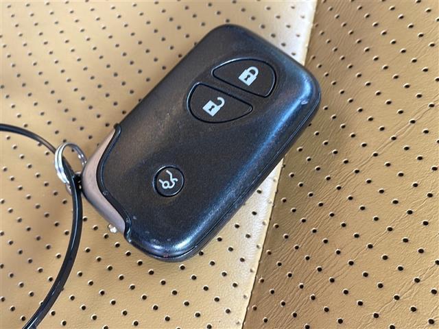 ＨＳ ＨＳ２５０ｈ　バージョンＬ　ブラウンレザーシート　純正メーカーナビ　バックカメラ　フロントカメラ　ＥＴＣ　ドライブレコーダー　コーナーセンサー　純正１８インチアルミ　純正ウッドコンビステアリング　コーナーセンサー（12枚目）