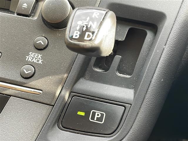 ＨＳ ＨＳ２５０ｈ　バージョンＬ　ブラウンレザーシート　純正メーカーナビ　バックカメラ　フロントカメラ　ＥＴＣ　ドライブレコーダー　コーナーセンサー　純正１８インチアルミ　純正ウッドコンビステアリング　コーナーセンサー（17枚目）