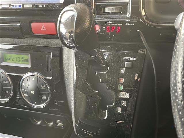 ハイエースバン ロングスーパーＧＬ　４ＷＤ　ディーゼル　エアロ　メモリナビＴＶ　バックカメラ　ＥＴＣ　社外ウッドコンビステアリング　保証書・取説　スペアキー×２（10枚目）