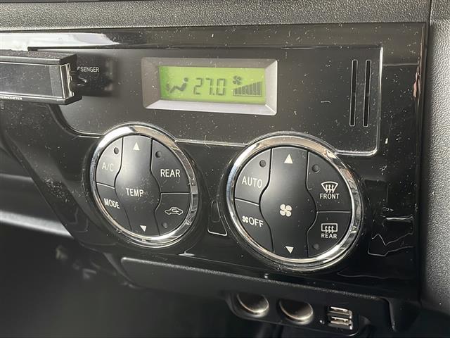 ハイエースバン ロングスーパーＧＬ　４ＷＤ　ディーゼル　エアロ　メモリナビＴＶ　バックカメラ　ＥＴＣ　社外ウッドコンビステアリング　保証書・取説　スペアキー×２（11枚目）