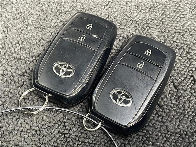 ヤリスクロス ハイブリッドＧ　４ＷＤ　トヨタセーフティセンス　純正メーカーナビフルセグＴＶ　バックカメラ　ＥＴＣ　純正１６インチアルミ　レーダークルーズコントロール　前後コーナーセンサー　ＬＥＤヘッドライト　プッシュスタート（10枚目）