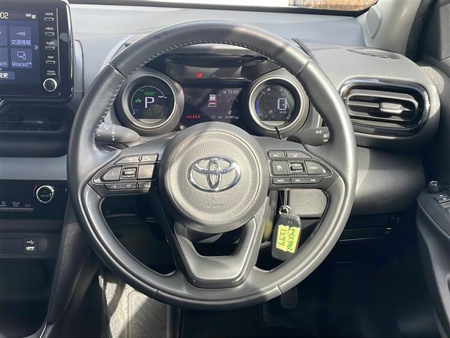 ヤリスクロス ハイブリッドＧ　４ＷＤ　トヨタセーフティセンス　純正メーカーナビフルセグＴＶ　バックカメラ　ＥＴＣ　純正１６インチアルミ　レーダークルーズコントロール　前後コーナーセンサー　ＬＥＤヘッドライト　プッシュスタート（13枚目）