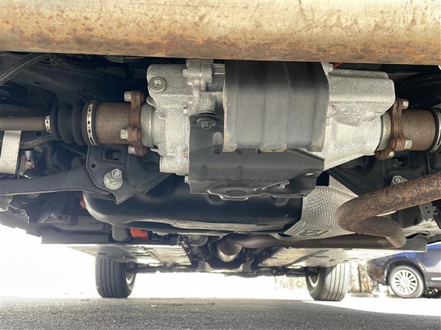 ヤリスクロス ハイブリッドＧ　４ＷＤ　トヨタセーフティセンス　純正メーカーナビフルセグＴＶ　バックカメラ　ＥＴＣ　純正１６インチアルミ　レーダークルーズコントロール　前後コーナーセンサー　ＬＥＤヘッドライト　プッシュスタート（32枚目）