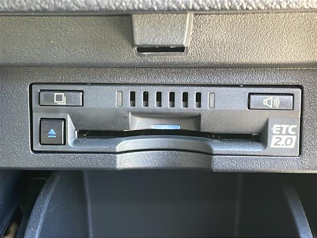 ヴェルファイア Z ゴールデンアイズII 4WD 純正メーカーナビ バックカメラ ETC 両側パワースライドドア パワーバックドア 純正18インチアルミ トヨタセーフティセンス コーナーセンサー LEDヘッドライト 保証書・スペアキー(6枚目)