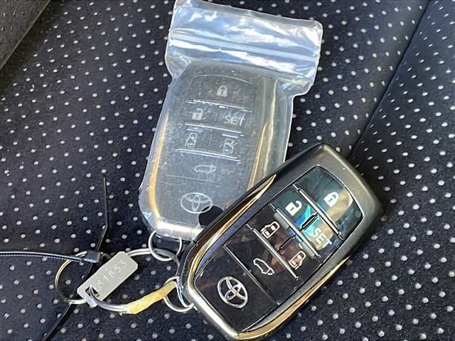 ヴェルファイア Z ゴールデンアイズII 4WD 純正メーカーナビ バックカメラ ETC 両側パワースライドドア パワーバックドア 純正18インチアルミ トヨタセーフティセンス コーナーセンサー LEDヘッドライト 保証書・スペアキー(12枚目)