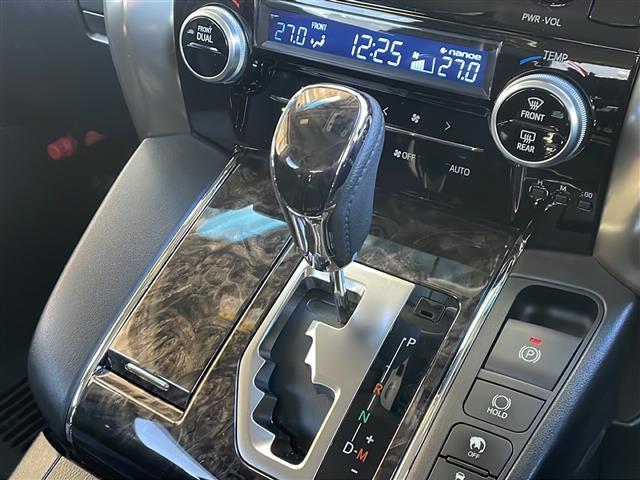 ヴェルファイア Z ゴールデンアイズII 4WD 純正メーカーナビ バックカメラ ETC 両側パワースライドドア パワーバックドア 純正18インチアルミ トヨタセーフティセンス コーナーセンサー LEDヘッドライト 保証書・スペアキー(17枚目)