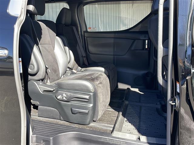 ヴェルファイア Z ゴールデンアイズII 4WD 純正メーカーナビ バックカメラ ETC 両側パワースライドドア パワーバックドア 純正18インチアルミ トヨタセーフティセンス コーナーセンサー LEDヘッドライト 保証書・スペアキー(19枚目)