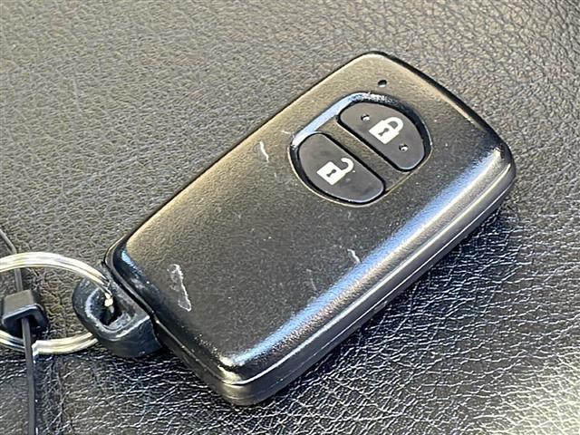 アクア S 純正メモリナビTV Bluetooth バックカメラ ETC ブラックレザー調シートカバー 純正フロアマット 取説(10枚目)