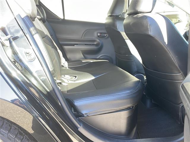 アクア S 純正メモリナビTV Bluetooth バックカメラ ETC ブラックレザー調シートカバー 純正フロアマット 取説(17枚目)