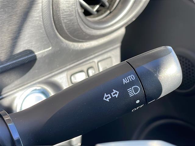 アクア S 純正メモリナビTV Bluetooth バックカメラ ETC ブラックレザー調シートカバー 純正フロアマット 取説(25枚目)