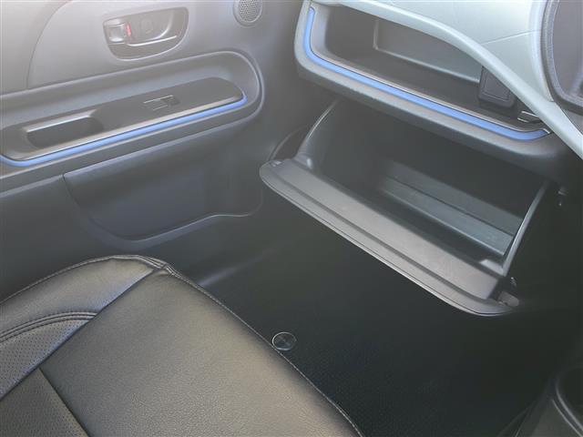 アクア S 純正メモリナビTV Bluetooth バックカメラ ETC ブラックレザー調シートカバー 純正フロアマット 取説(28枚目)