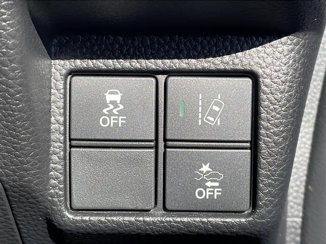 N-BOXカスタム G・Lターボホンダセンシング 4WD ターボ ホンダセンシング 純正メモリナビTV ETC 前後ドライブレコーダー 両側パワースライドドア シートヒーター 純正15インチアルミ 保証書・取説 スぺアキ―(9枚目)