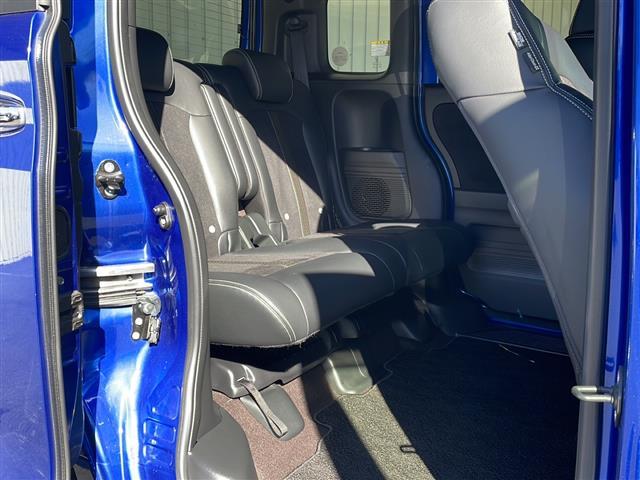 N-BOXカスタム G・Lターボホンダセンシング 4WD ターボ ホンダセンシング 純正メモリナビTV ETC 前後ドライブレコーダー 両側パワースライドドア シートヒーター 純正15インチアルミ 保証書・取説 スぺアキ―(19枚目)