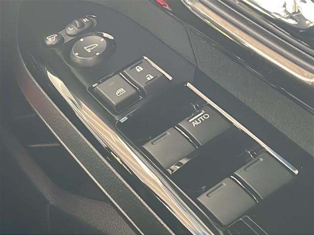 N-BOXカスタム G・Lターボホンダセンシング 4WD ターボ ホンダセンシング 純正メモリナビTV ETC 前後ドライブレコーダー 両側パワースライドドア シートヒーター 純正15インチアルミ 保証書・取説 スぺアキ―(28枚目)