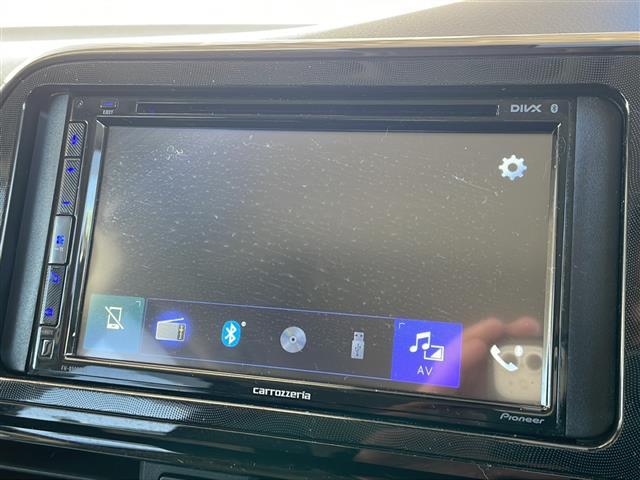 シエンタ ファンベースX トヨタセーフティセンス 社外ディスプレイオーディオ DVD/CD/USB/Bluetooth 左側パワースライドドア ドライブレコーダー 前後コーナーセンサー レーンキープアシスト プッシュスタート(3枚目)