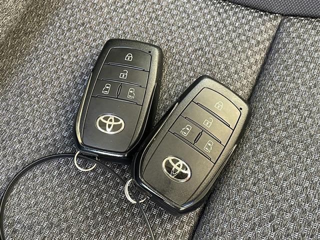 シエンタ ハイブリッドG トヨタセーフティセンス 純正メーカーナビフルセグTV バックカメラ ETC2・0 両側パワースライドドア オートクルーズコントロール オートハイビーム スマートキー 保証書・取説 スペアキー(11枚目)