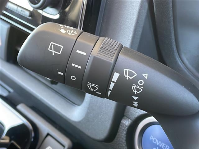 シエンタ ハイブリッドG トヨタセーフティセンス 純正メーカーナビフルセグTV バックカメラ ETC2・0 両側パワースライドドア オートクルーズコントロール オートハイビーム スマートキー 保証書・取説 スペアキー(25枚目)