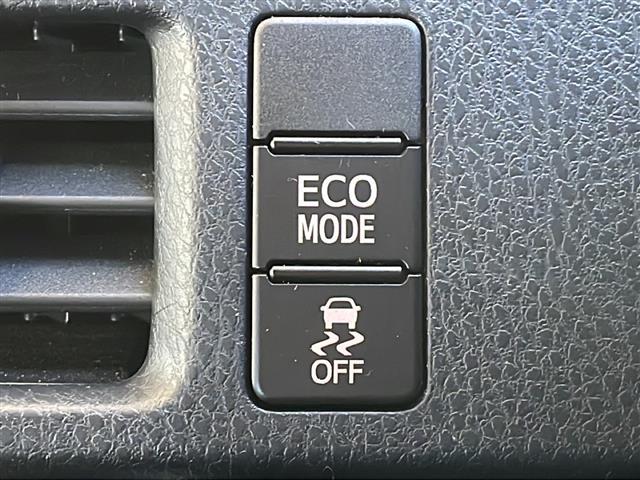 エスクァイア Xi 4WD トヨタセーフティセンス 純正9型メモリナビフルセグTV バックカメラ ETC ドライブレコーダー 左側パワースライドドア 純正エンジンスターター 社外17インチアルミ プッシュスタート(8枚目)