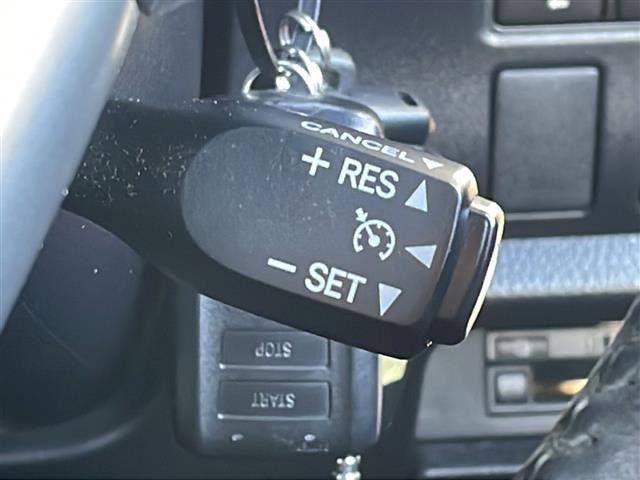 エスクァイア Xi 4WD トヨタセーフティセンス 純正9型メモリナビフルセグTV バックカメラ ETC ドライブレコーダー 左側パワースライドドア 純正エンジンスターター 社外17インチアルミ プッシュスタート(14枚目)