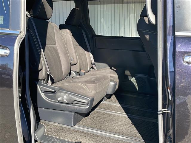 エスクァイア Xi 4WD トヨタセーフティセンス 純正9型メモリナビフルセグTV バックカメラ ETC ドライブレコーダー 左側パワースライドドア 純正エンジンスターター 社外17インチアルミ プッシュスタート(18枚目)