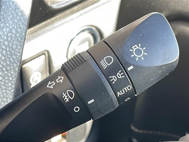 エスクァイア Xi 4WD トヨタセーフティセンス 純正9型メモリナビフルセグTV バックカメラ ETC ドライブレコーダー 左側パワースライドドア 純正エンジンスターター 社外17インチアルミ プッシュスタート(26枚目)