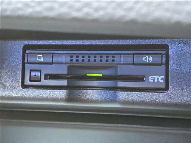 ハリアーハイブリッド エレガンス 4WD 純正9型ナビフルセグTV Weds20インチアルミ 社外エアロ ハーフレザーシート ドライブレコーダー プッシュスタート スマートキー パワーシート(6枚目)