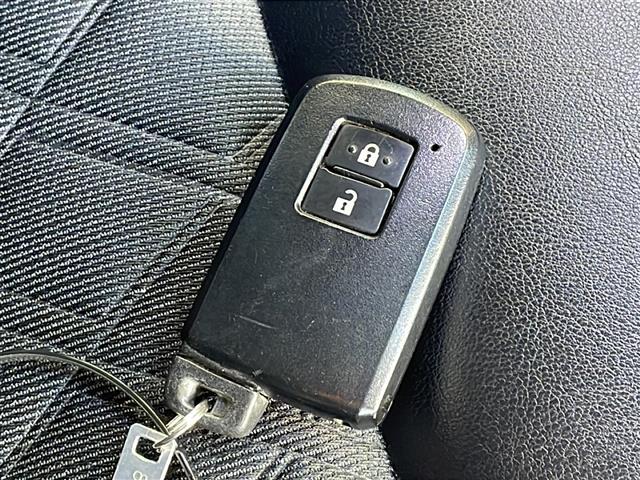 ハリアーハイブリッド エレガンス 4WD 純正9型ナビフルセグTV Weds20インチアルミ 社外エアロ ハーフレザーシート ドライブレコーダー プッシュスタート スマートキー パワーシート(11枚目)