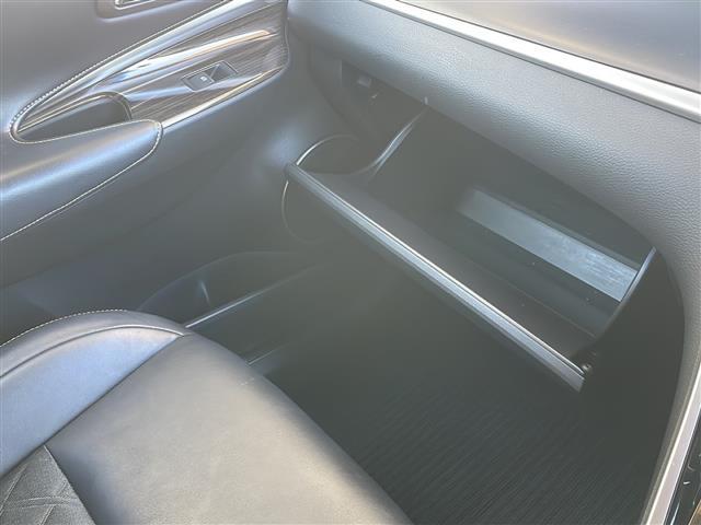 ハリアーハイブリッド エレガンス 4WD 純正9型ナビフルセグTV Weds20インチアルミ 社外エアロ ハーフレザーシート ドライブレコーダー プッシュスタート スマートキー パワーシート(28枚目)