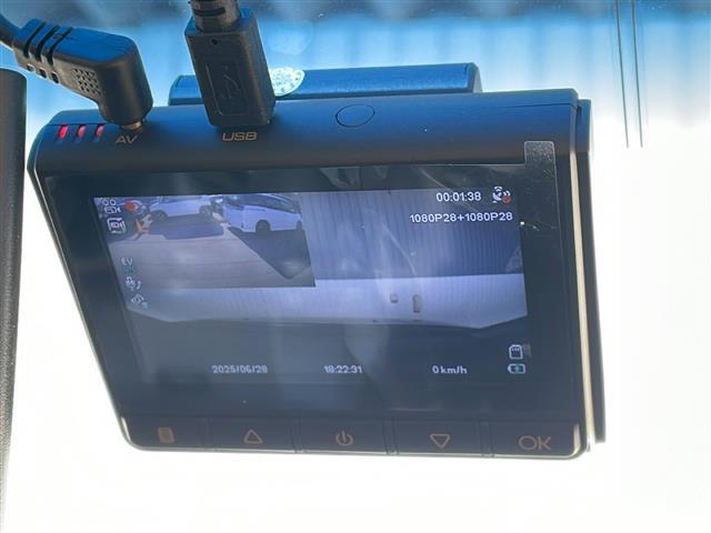 デリカD:5 シャモニー 4WD メモリナビフルセグTV 後席モニター バックカメラ ETC ドライブレコーダー 純正18インチアルミ 両側パワースライドドア 保証書・取説(7枚目)