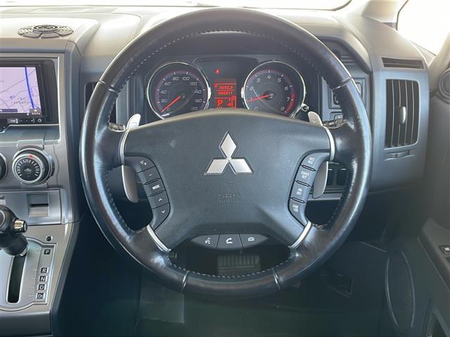 デリカD:5 シャモニー 4WD メモリナビフルセグTV 後席モニター バックカメラ ETC ドライブレコーダー 純正18インチアルミ 両側パワースライドドア 保証書・取説(15枚目)