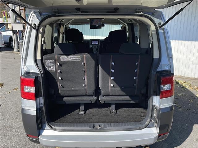 デリカD:5 シャモニー 4WD メモリナビフルセグTV 後席モニター バックカメラ ETC ドライブレコーダー 純正18インチアルミ 両側パワースライドドア 保証書・取説(19枚目)