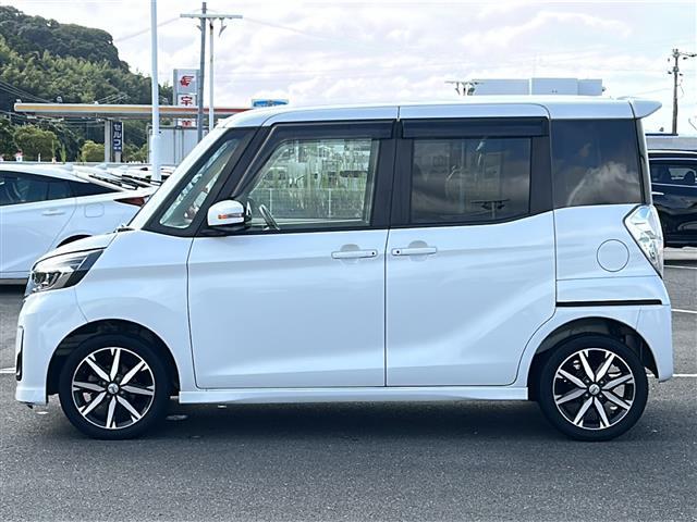 デイズルークス ハイウェイスター　Ｇターボ　純正ナビ　アラウンドビューモニター　両側パワースライドドア　エマージェンシーブレーキ　オートハイビーム　クルーズコントロール　ＥＴＣ　アイドリングストップ　プッシュスタート　スマートキー（30枚目）