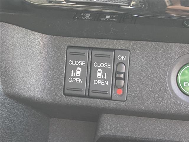 ステップワゴン ｅ：ＨＥＶモデューロＸ　ホンダセンシング　ワンオーナー　Ｇａｔｈｅｒｓ１０インチナビ　マルチビューカメラ　純正フリップダウンモニター　両側パワースライドドア　衝突被害軽減ブレーキ　路線逸脱警報　オートハイビーム　アダプティブクルーズコントロー（16枚目）