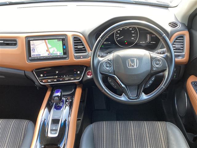 ヴェゼル ハイブリッドZ・ホンダセンシング ワンオーナー Gathersナビ バックカメラ 衝突被害軽減ブレーキ 路線逸脱警報 アダプティブクルーズコントロール 電動パーキングブレーキ オートブレーキホールド ステアリングリモコン パドルシフト(3枚目)