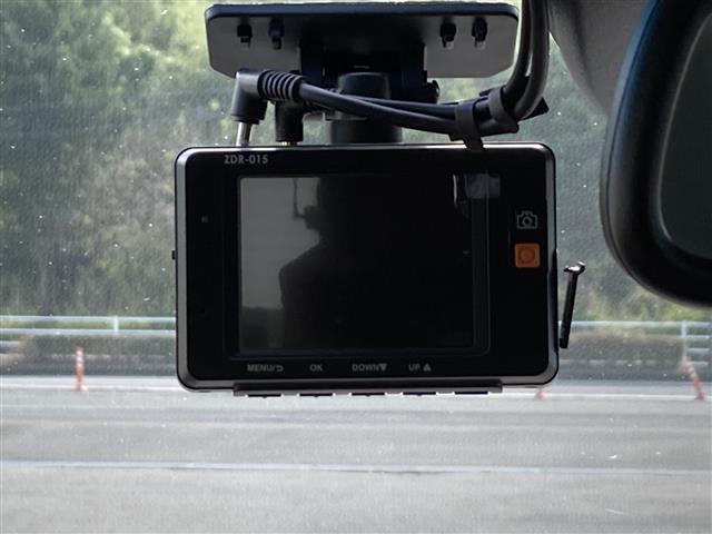 ヴェゼル ハイブリッドZ・ホンダセンシング ワンオーナー Gathersナビ バックカメラ 衝突被害軽減ブレーキ 路線逸脱警報 アダプティブクルーズコントロール 電動パーキングブレーキ オートブレーキホールド ステアリングリモコン パドルシフト(15枚目)