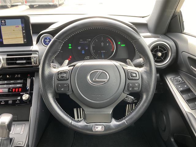 IS IS300h Fスポーツ メーカーナビ バックモニター プリクラッシュセーフティ レーンディパーチャーアラート オートハイビーム アダプティブクルーズコントロール ブラインドスポットモニター クリアランスソナー 3眼LED(4枚目)