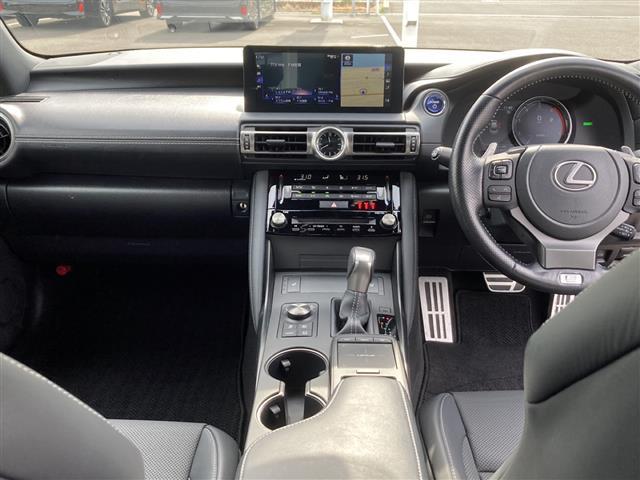 IS IS300h Fスポーツ メーカーナビ バックモニター プリクラッシュセーフティ レーンディパーチャーアラート オートハイビーム アダプティブクルーズコントロール ブラインドスポットモニター クリアランスソナー 3眼LED(11枚目)