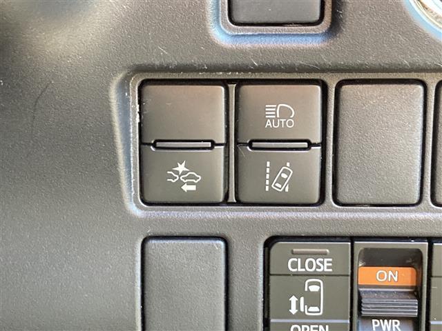 ヴォクシー ZS 煌 Stradaナビ ALPINEフリップダウンモニター プリクラッシュセーフティ レーンキープアシスト オートハイビーム クルーズコントロール 両側パワースライドドア バックカメラ アイドリングストップ(17枚目)