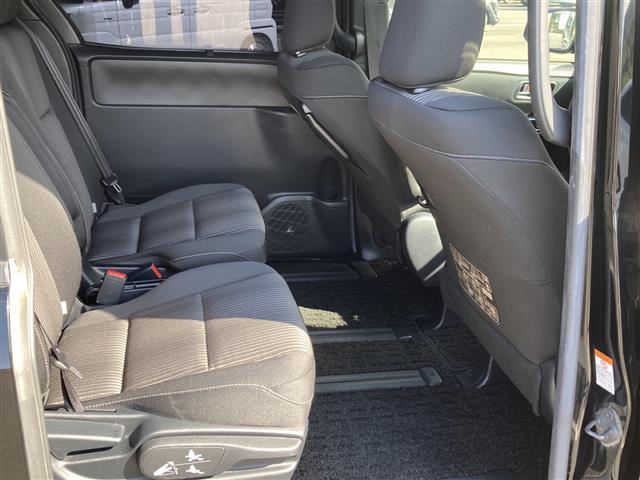 ヴォクシー ZS 煌 Stradaナビ ALPINEフリップダウンモニター プリクラッシュセーフティ レーンキープアシスト オートハイビーム クルーズコントロール 両側パワースライドドア バックカメラ アイドリングストップ(22枚目)