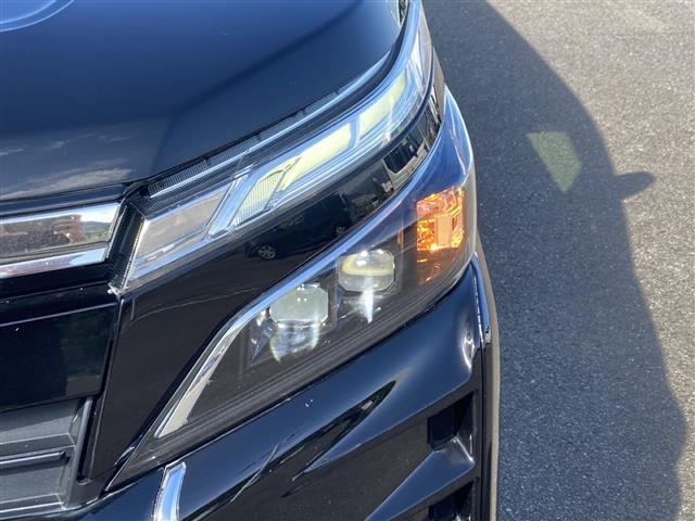 ヴォクシー ZS 煌 Stradaナビ ALPINEフリップダウンモニター プリクラッシュセーフティ レーンキープアシスト オートハイビーム クルーズコントロール 両側パワースライドドア バックカメラ アイドリングストップ(29枚目)