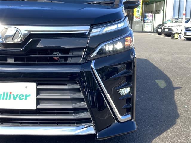 ヴォクシー ZS 煌 Stradaナビ ALPINEフリップダウンモニター プリクラッシュセーフティ レーンキープアシスト オートハイビーム クルーズコントロール 両側パワースライドドア バックカメラ アイドリングストップ(30枚目)