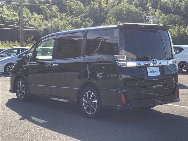 ヴォクシー ZS 煌 Stradaナビ ALPINEフリップダウンモニター プリクラッシュセーフティ レーンキープアシスト オートハイビーム クルーズコントロール 両側パワースライドドア バックカメラ アイドリングストップ(33枚目)