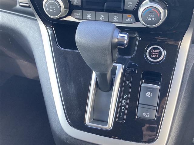 セレナ ハイウェイスター G 純正9インチナビ 純正フリップダウンモニター アラウンドビューモニター 両側パワースライドドア プロパイロット エマージェンシーブレーキ LDW スマートルームミラー ETC ドライブレコーダー(15枚目)