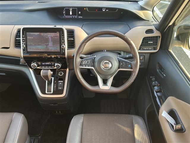 セレナ ハイウェイスター G フリップダウンモニター 純正9型ナビ アラウンドビューモニター 両側パワースライドドア LEDオートライト プロパイロット コーナーセンサー エマージェンシーブレーキ LDW スマートルームミラー(4枚目)