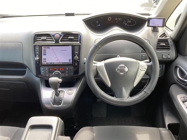 セレナ ライダー ブラックライン ZZ S-ハイブリッド 純正8インチナビ バックカメラ 純正フリップダウンモニター LDW クルーズコントロール 両側パワースライドドア アイドリングストップ ETC 社外レーダー プッシュスタート 純正AW(3枚目)