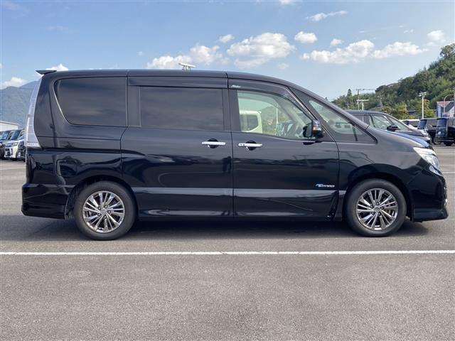 セレナ ライダー ブラックライン ZZ S-ハイブリッド 純正8インチナビ バックカメラ 純正フリップダウンモニター LDW クルーズコントロール 両側パワースライドドア アイドリングストップ ETC 社外レーダー プッシュスタート 純正AW(38枚目)